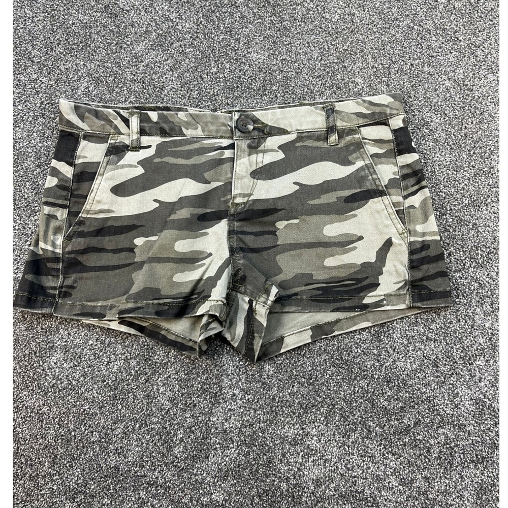 Express Shortie Low Rise Camo Shorts Women's Size 2 Green Camouflage
